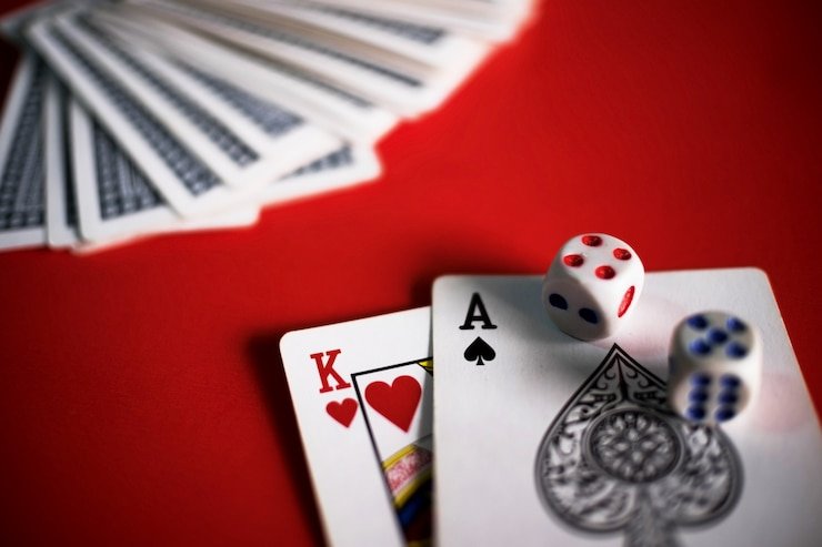 Antarmuka meja Bandar Poker di bstations dengan tampilan kartu dan tombol kontrol
